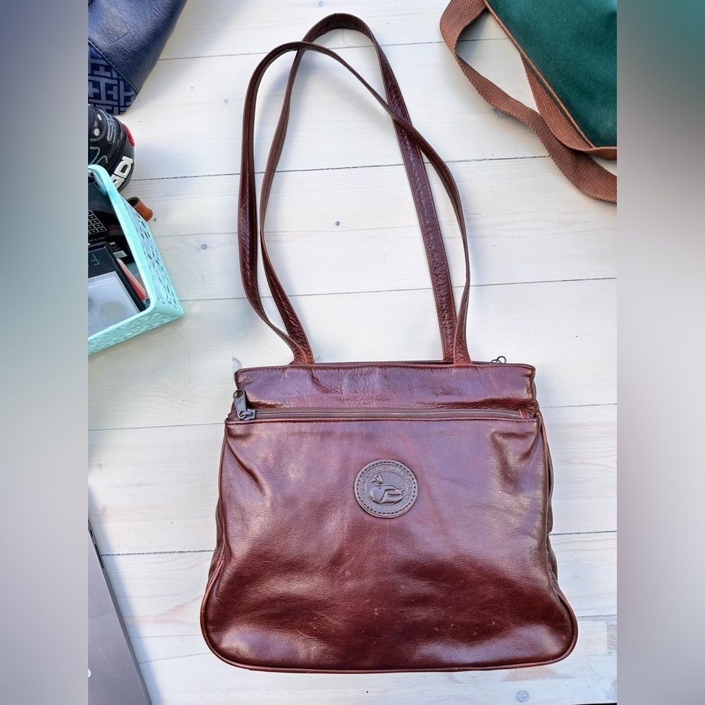 Golden Duck Vintage Leather Shoulder Bag – Rich Mocha Brown $120 MSRP
